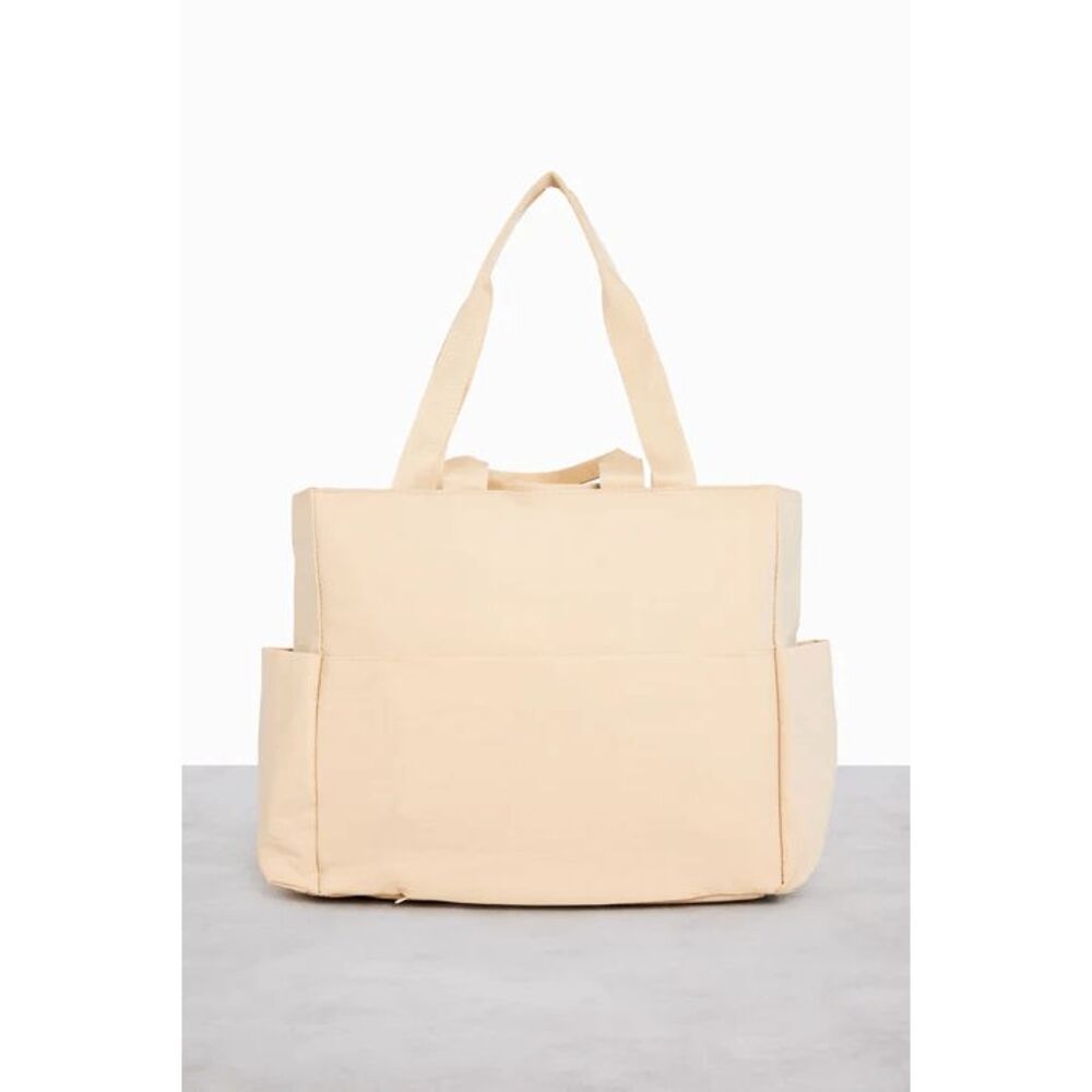 NWT Beis Sports Carryall Tote Duffle in Beige - Picture 8 of 8